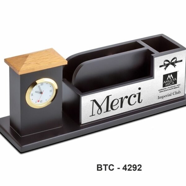 WOODEN DESKTOP